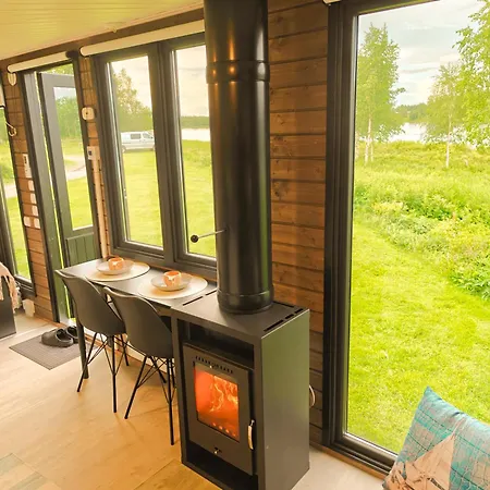 Landscape 2 Riverside With Sauna Wifi Bbq Terrace And Small Kitchen *